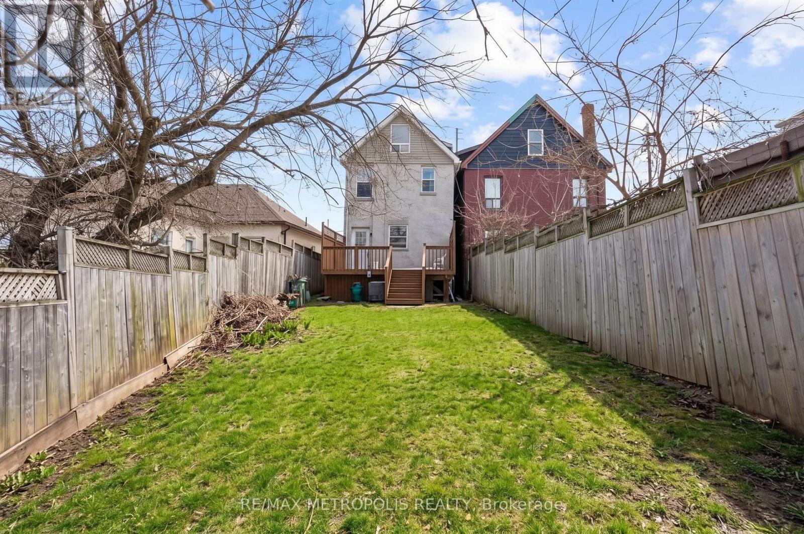 201 Bay Street N, Hamilton, ON