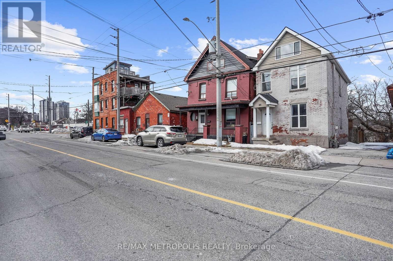 201 Bay Street N, Hamilton, ON