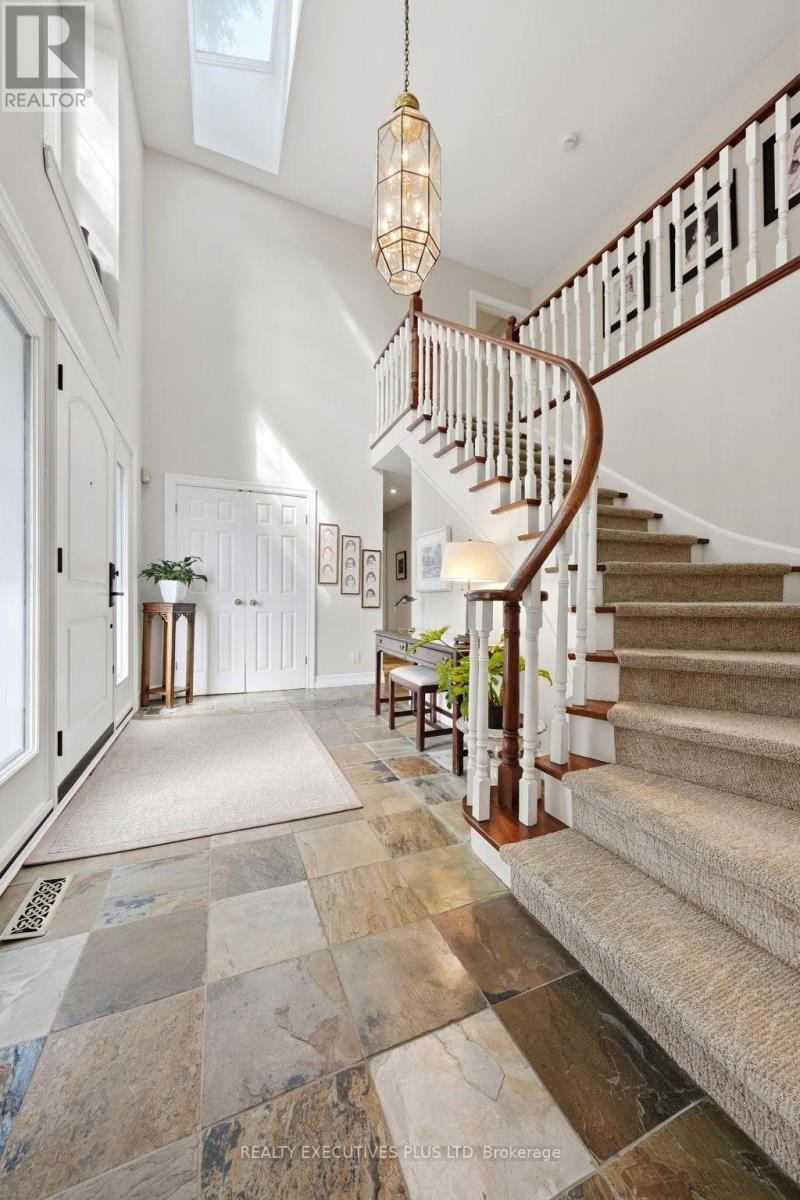 691 Nautalex Court, Mississauga, ON