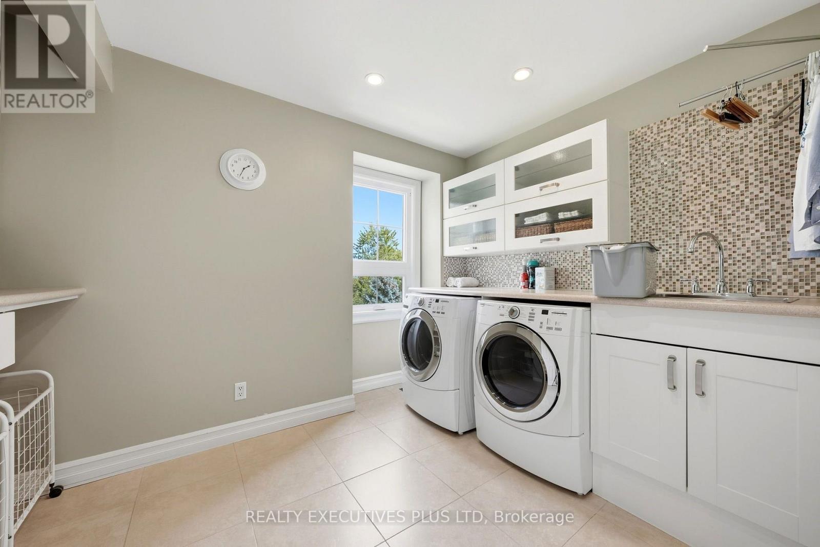 691 Nautalex Court, Mississauga, ON