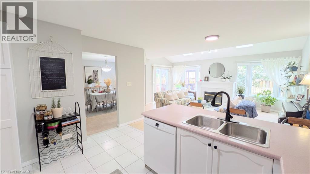 68 Benjamin Drive, Hamilton, ON
