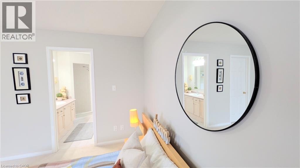 68 Benjamin Drive, Hamilton, ON