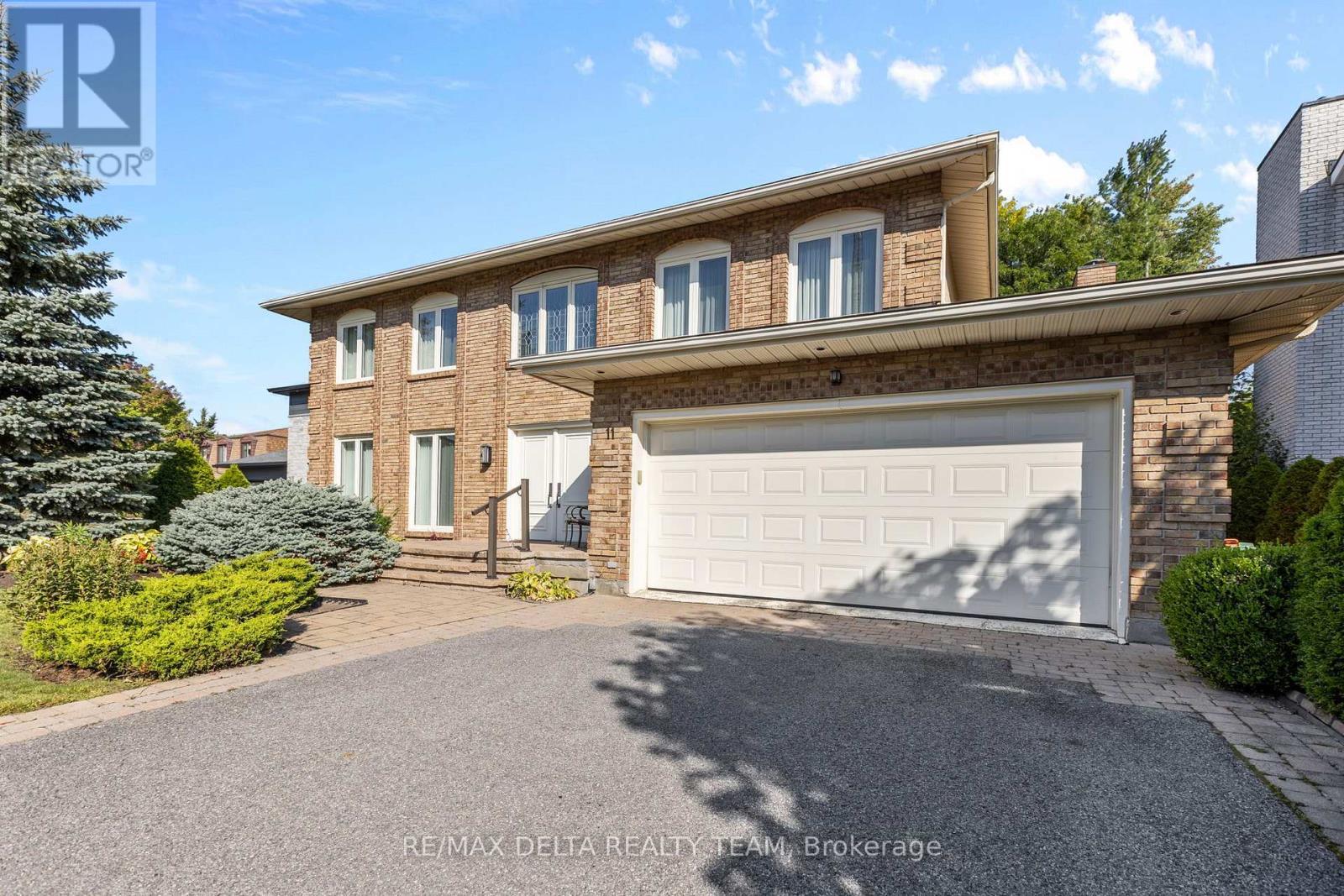 11 Garand Place, Ottawa, ON