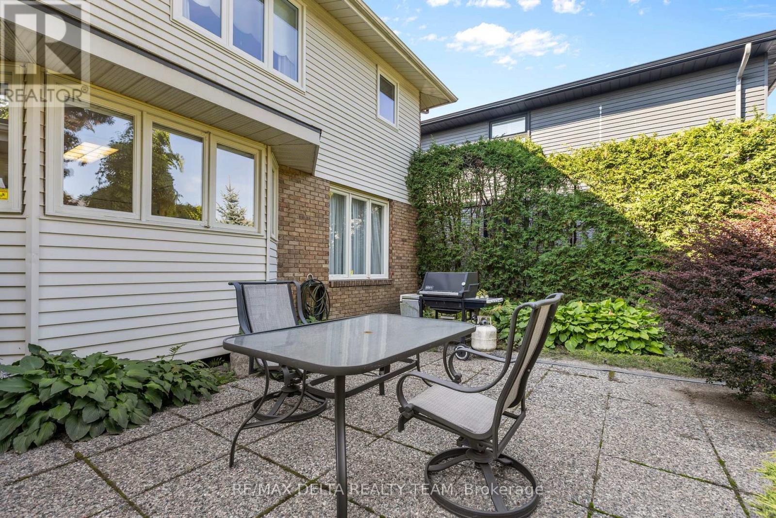 11 Garand Place, Ottawa, ON