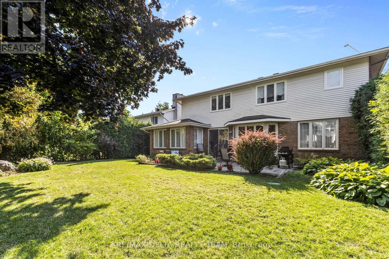 11 Garand Place, Ottawa, ON