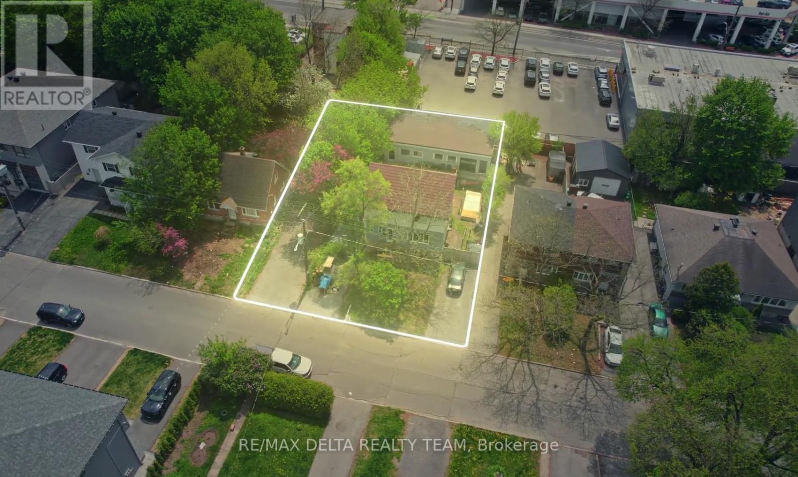 Unique Development Opportunity in Castle Heights! - 538 Mutual Street, Ottawa, ON