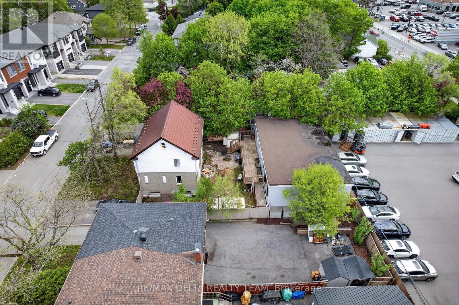 3 Row Units w/ In-law suites + 3 Coach Houses - 538 Mutual Street, Ottawa, ON
