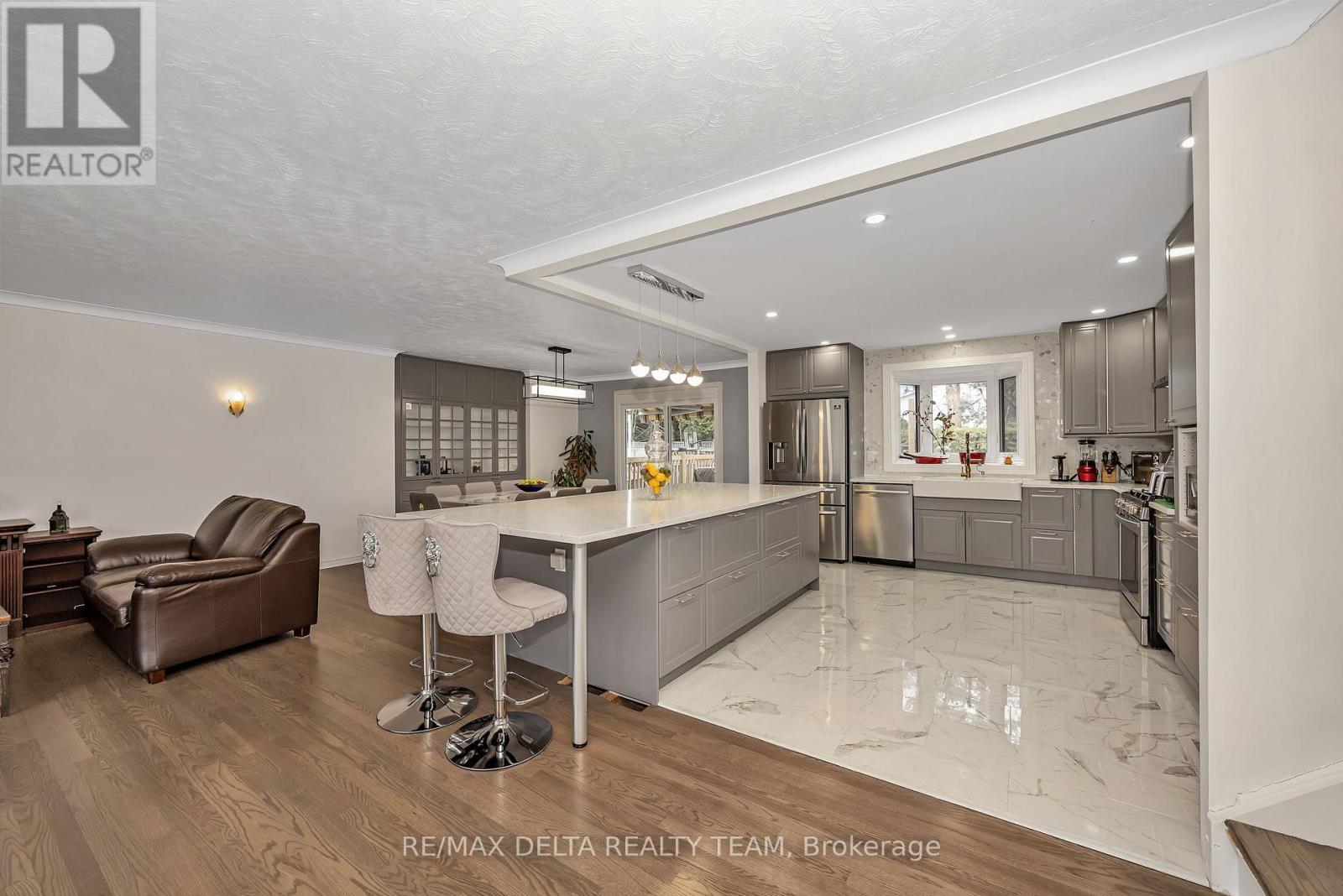 2350 Georgina Drive, Ottawa, ON