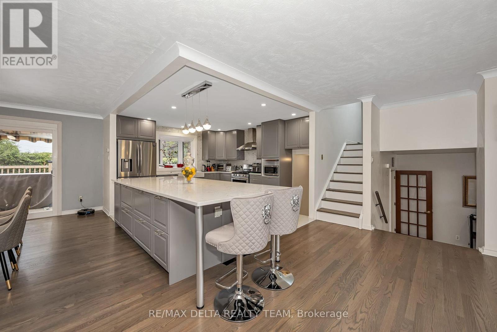 2350 Georgina Drive, Ottawa, ON