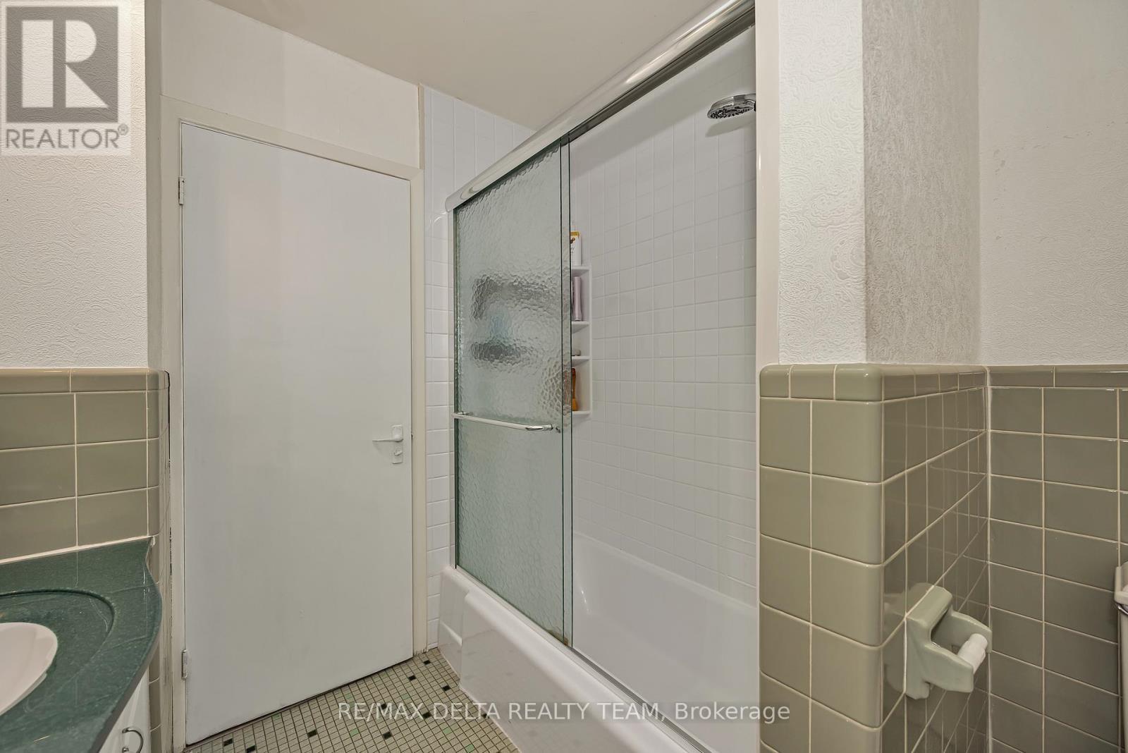2350 Georgina Drive, Ottawa, ON