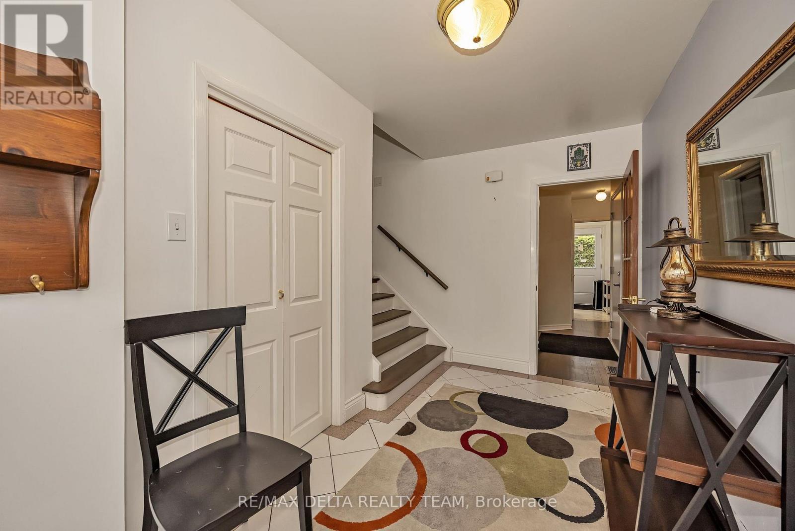2350 Georgina Drive, Ottawa, ON