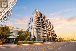 706 - 38 HONEYCRISP CRESCENT Vaughan, ON L4K 0M8