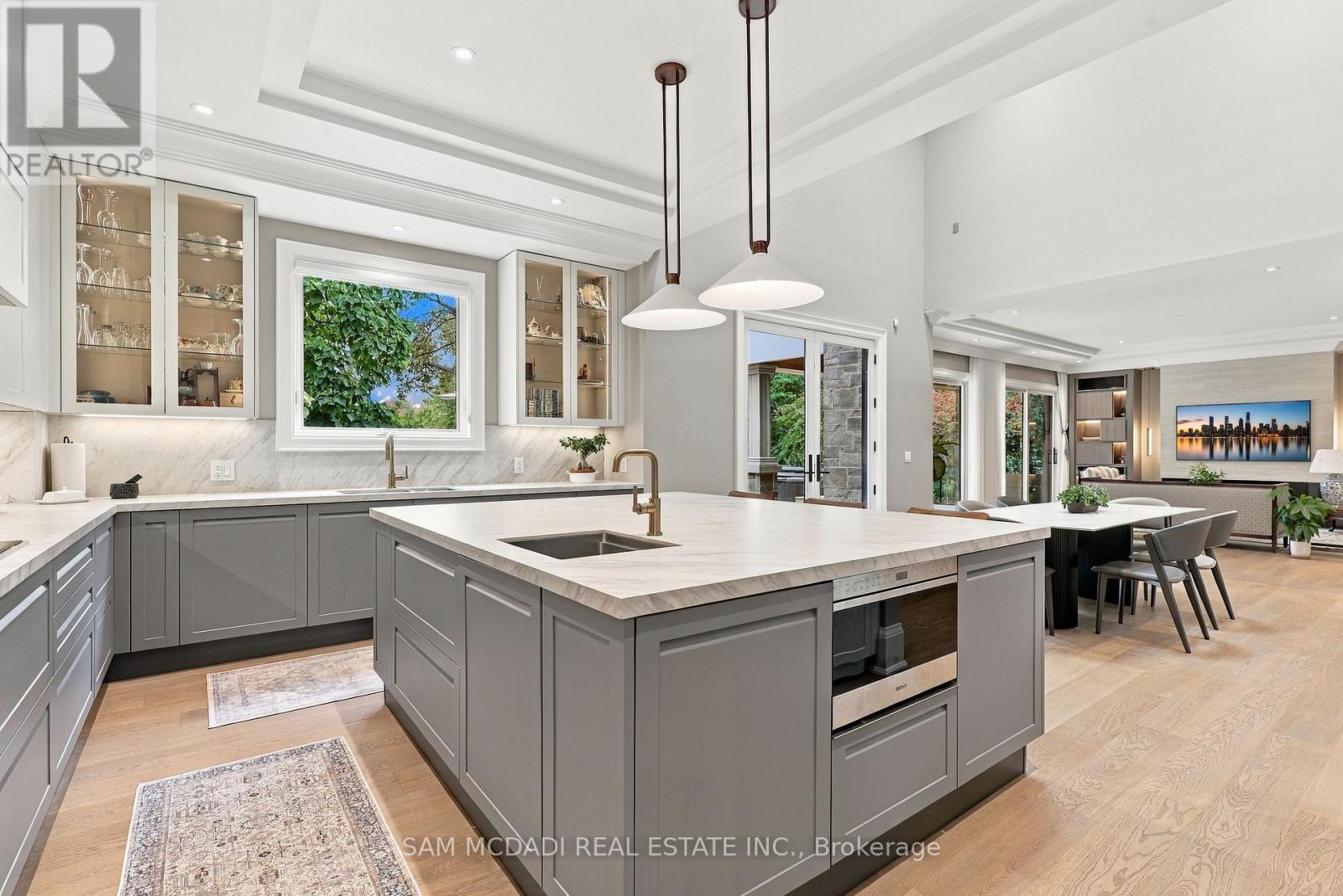 902 Parkland Avenue, Mississauga, ON