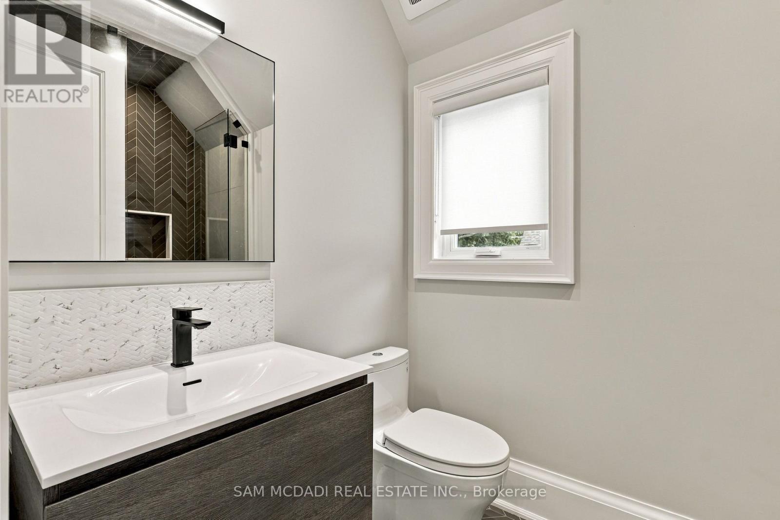 902 Parkland Avenue, Mississauga, ON