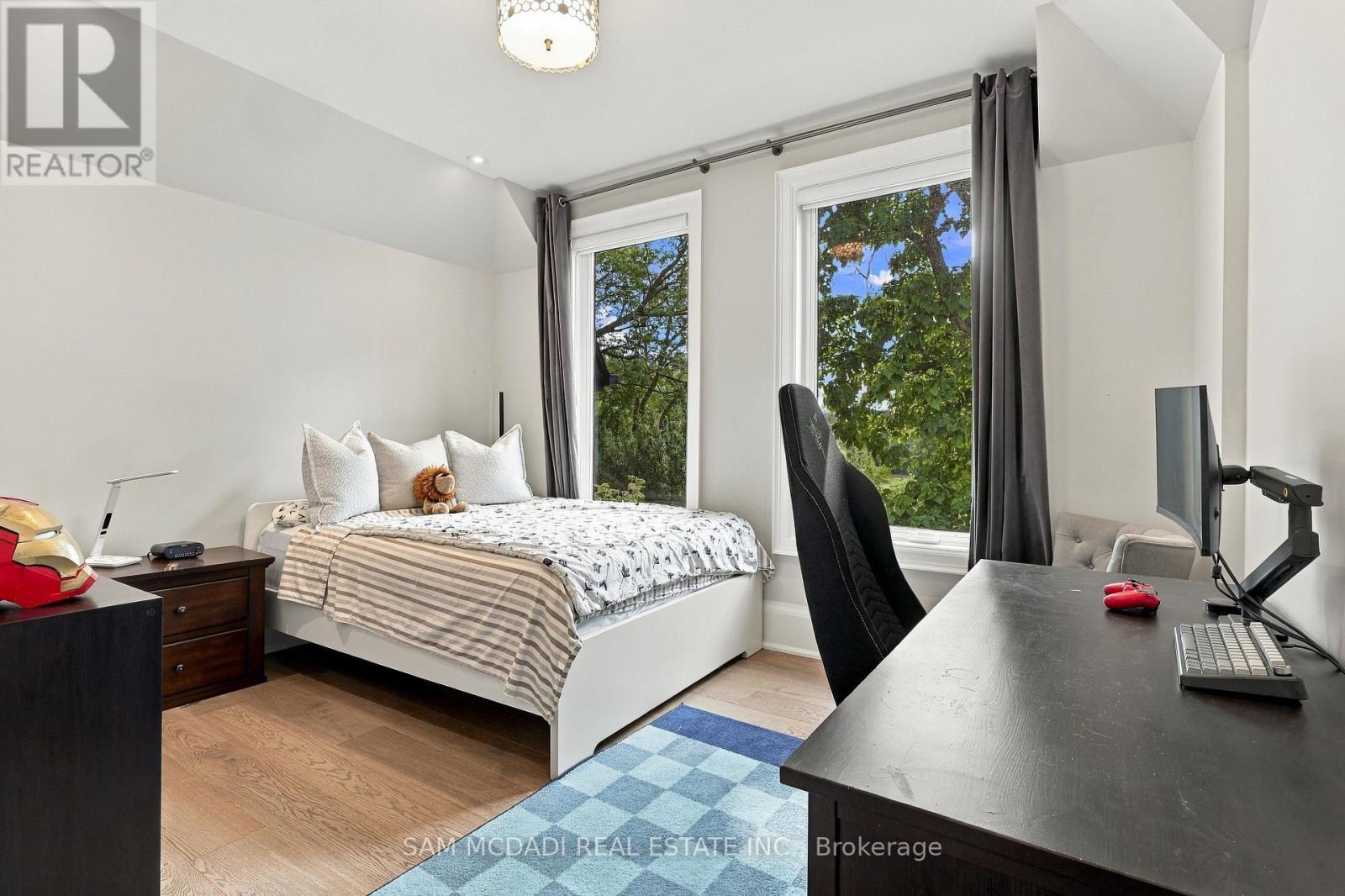902 Parkland Avenue, Mississauga, ON