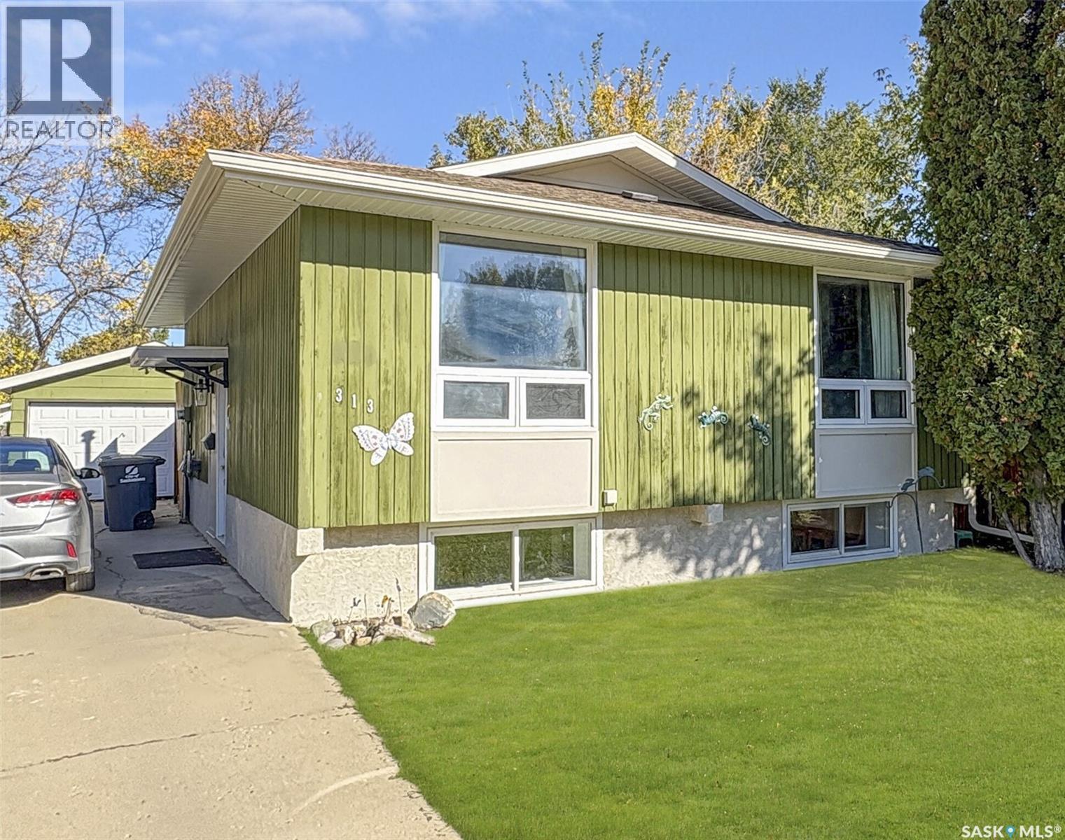 313 Birch Crescent, Saskatoon, SK