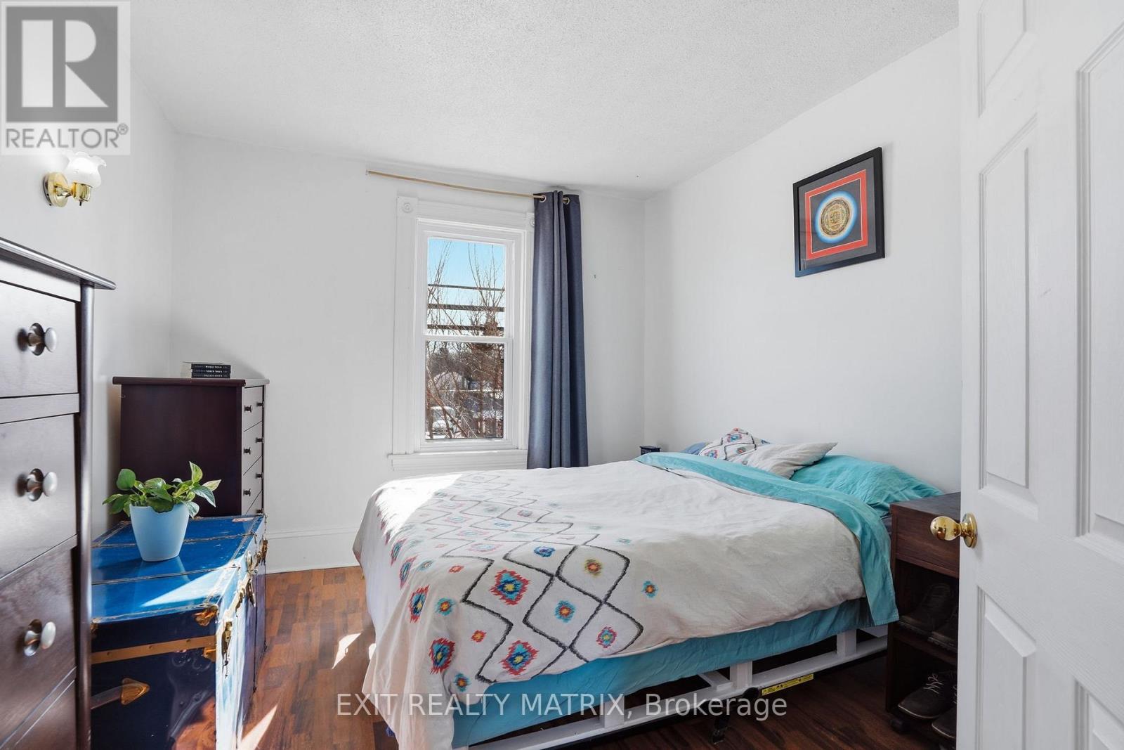 5505 Osgoode Main Street, Ottawa, ON