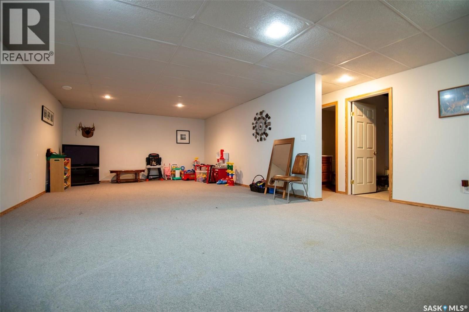 447 1St Street E, Annaheim, SK