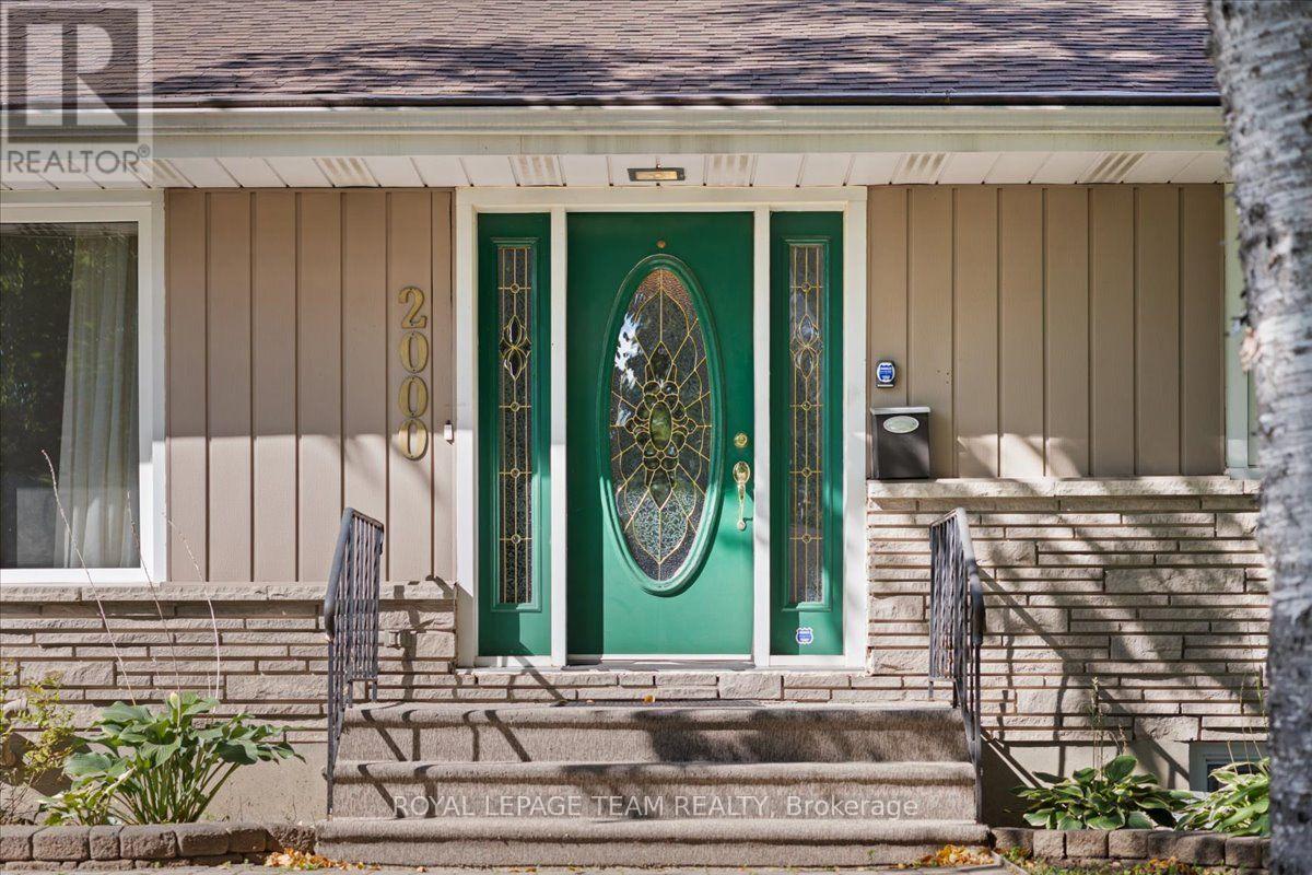 2000 Norway Crescent, Ottawa, ON