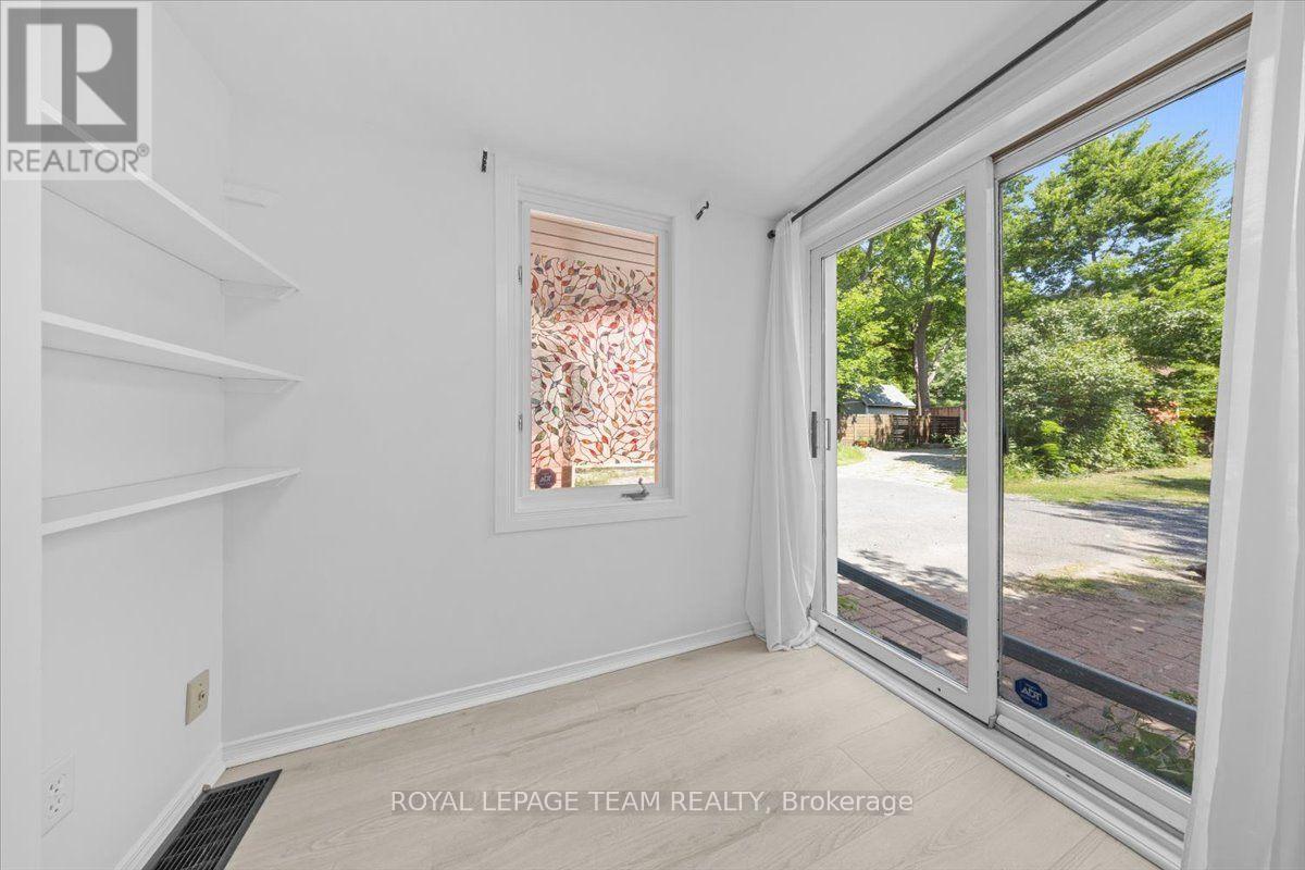 135 Upper Lorne Place, Ottawa, ON