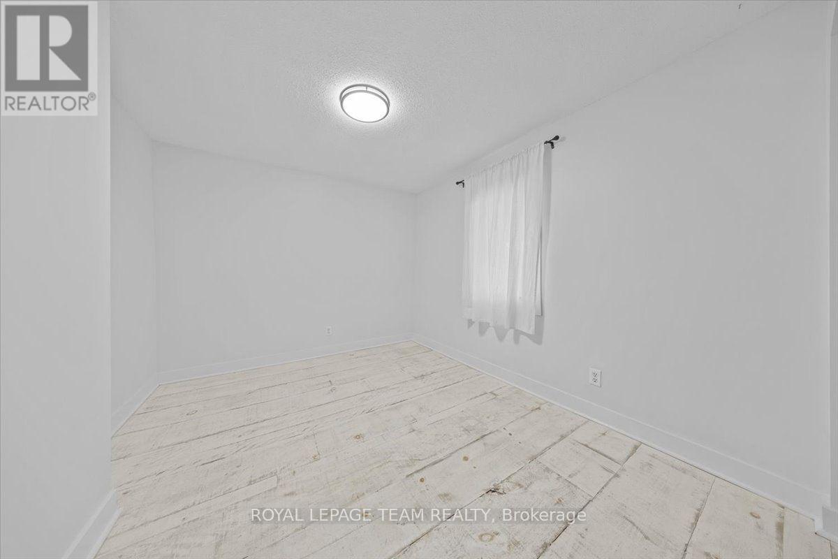 135 Upper Lorne Place, Ottawa, ON