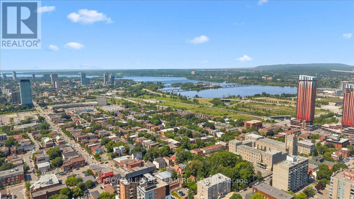135 Upper Lorne Place, Ottawa, ON