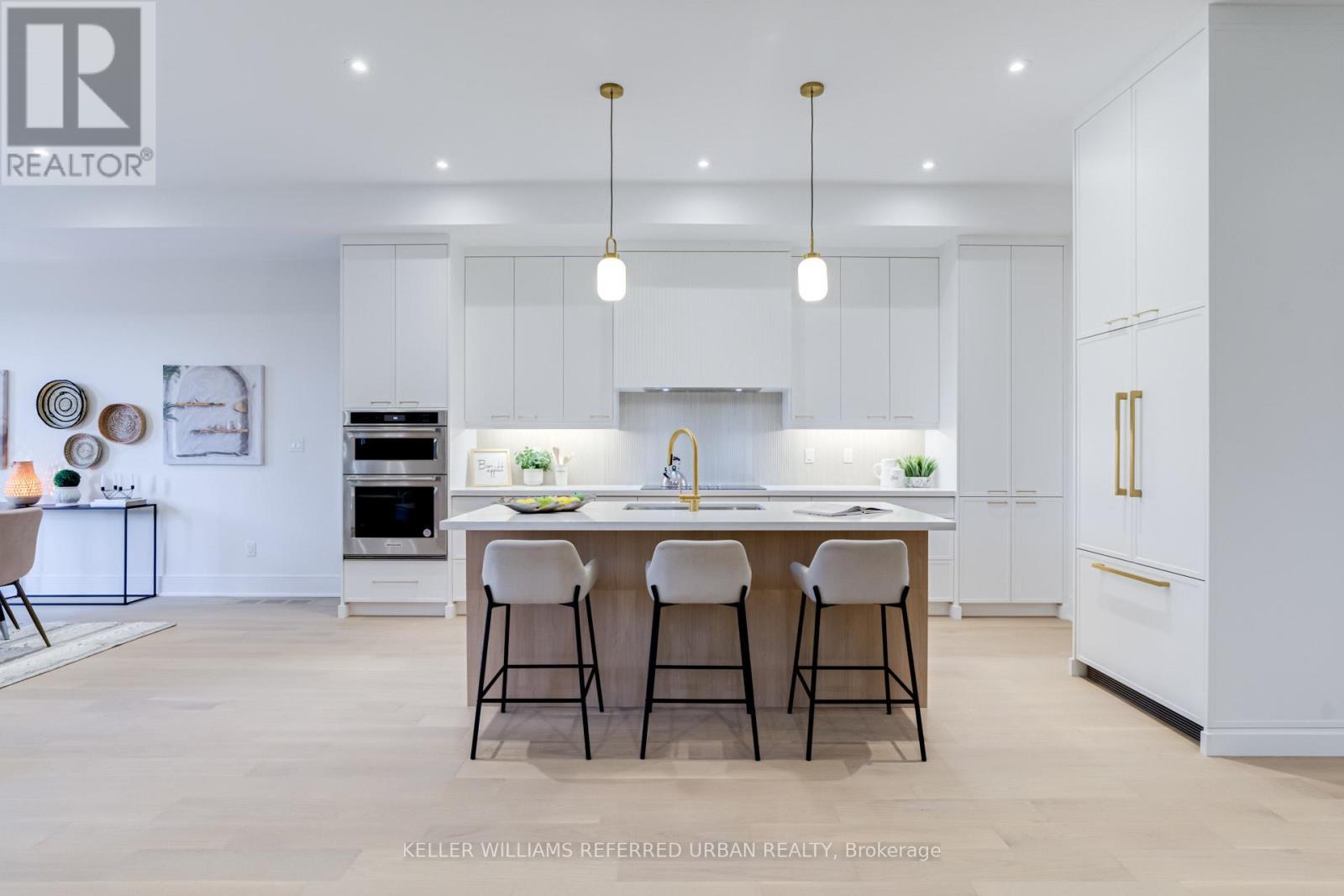 45 Benson Avenue, Mississauga, ON