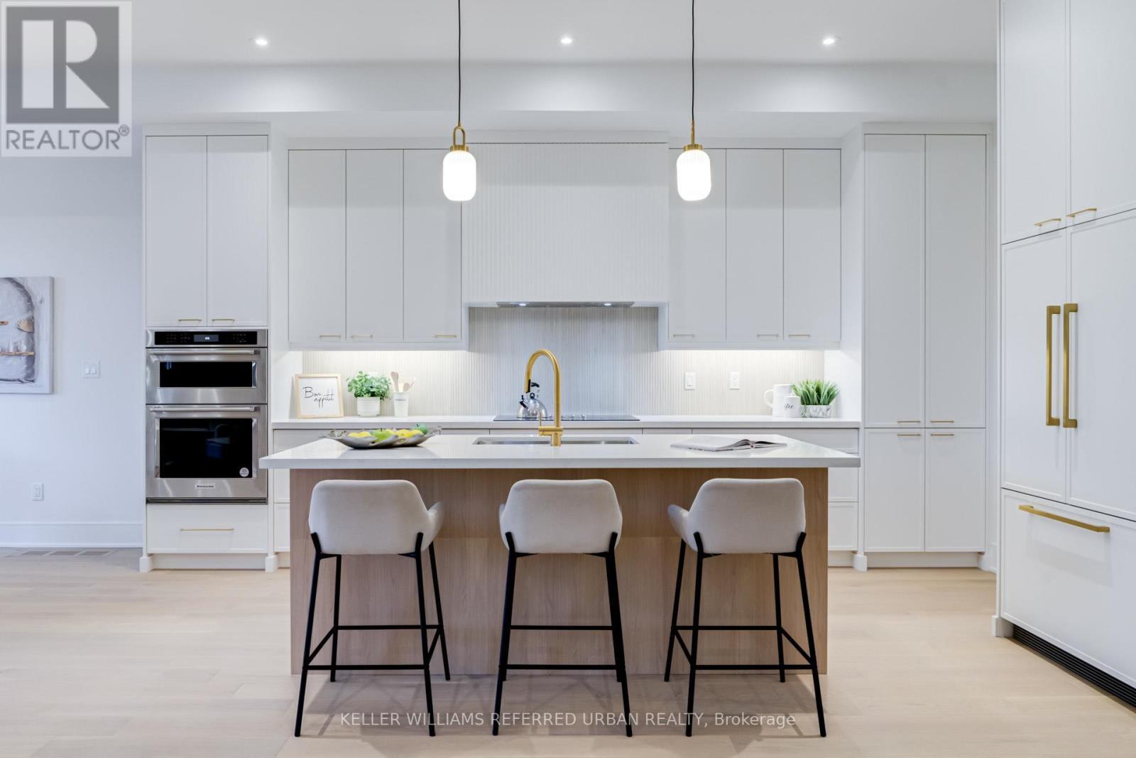 45 Benson Avenue, Mississauga, ON