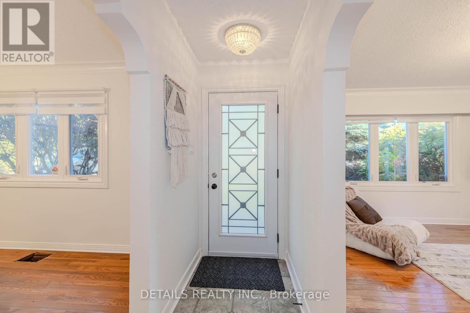 Foyer - 3021 Richmond Road, Ottawa, ON