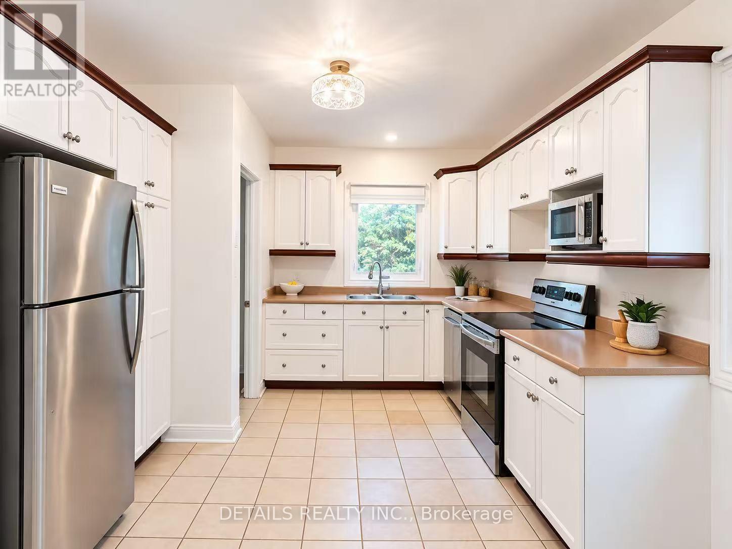 Kitchen - 3021 Richmond Road, Ottawa, ON