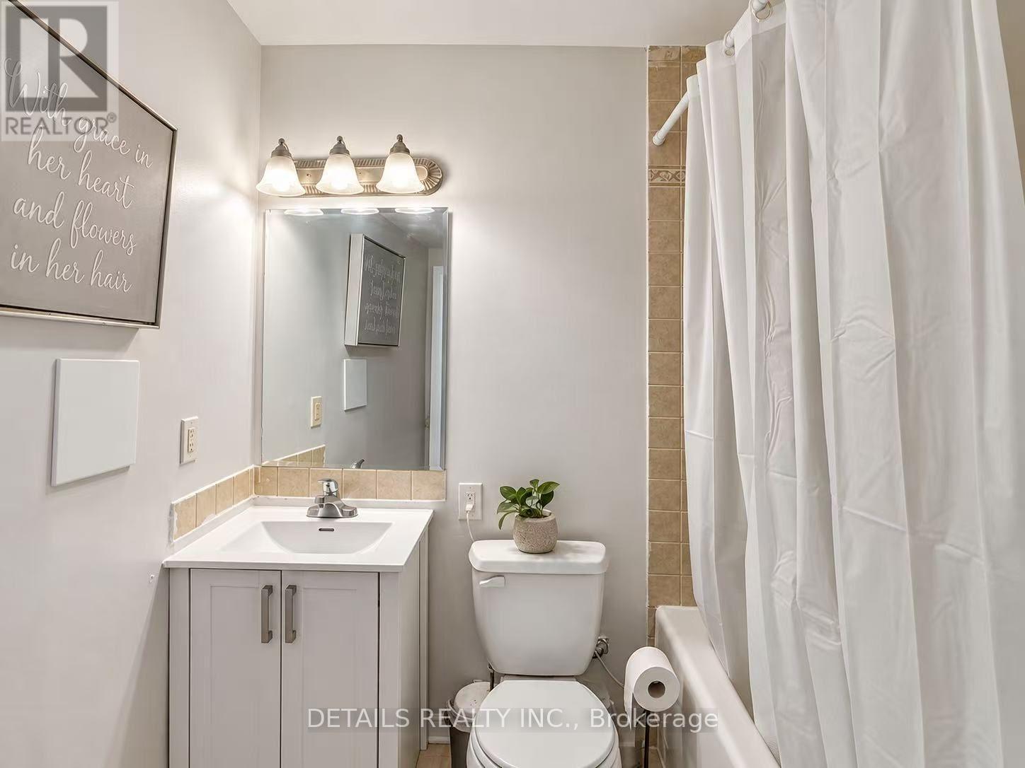 Full Bathroom - 3021 Richmond Road, Ottawa, ON