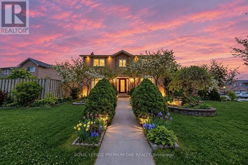 25 SIR LANCELOT COURT  Caledon, ON L7E 1N3