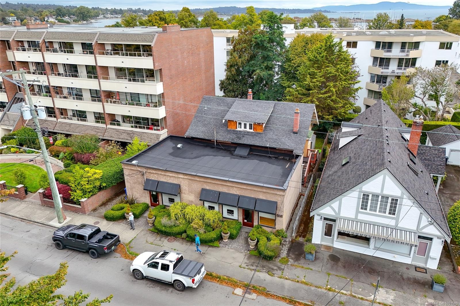 1161 Newport Ave, Oak Bay, BC