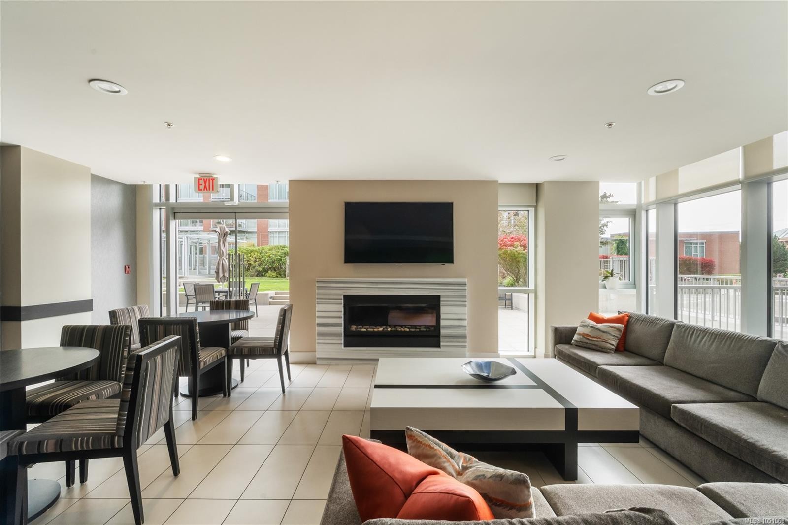 #501-83 Saghalie Rd, Victoria, BC