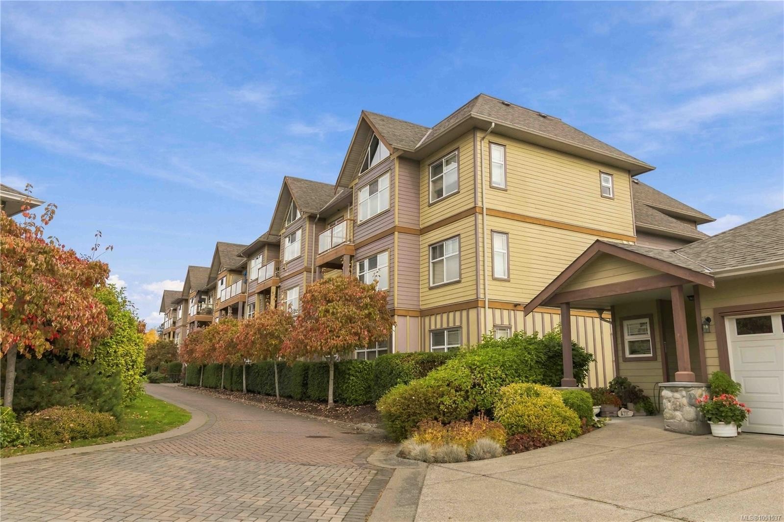 #308-1959 Polo Park Crt, Central Saanich, BC