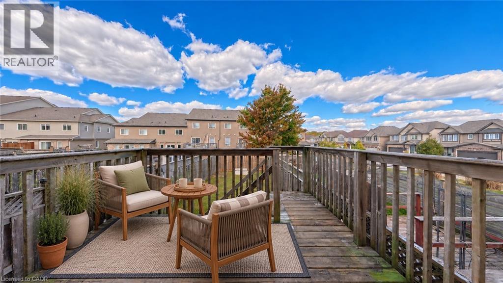 virtual staging - 250 Parkvale Drive, Kitchener, ON