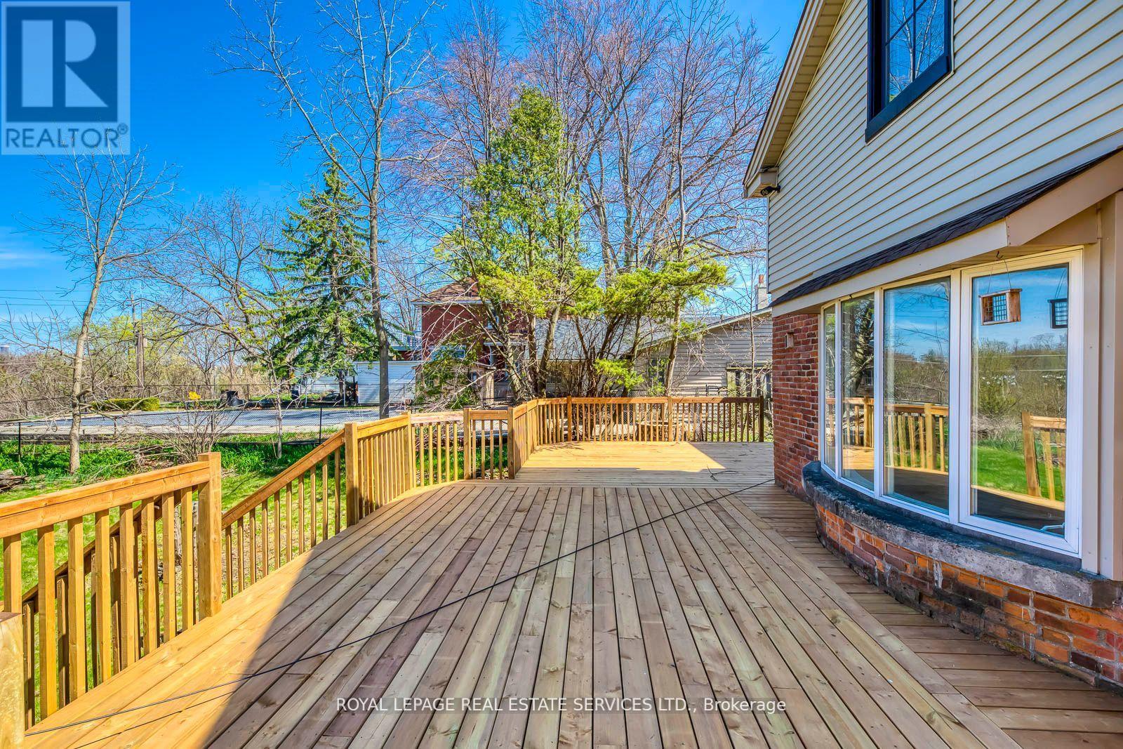 317 Queen Street S, Mississauga, ON