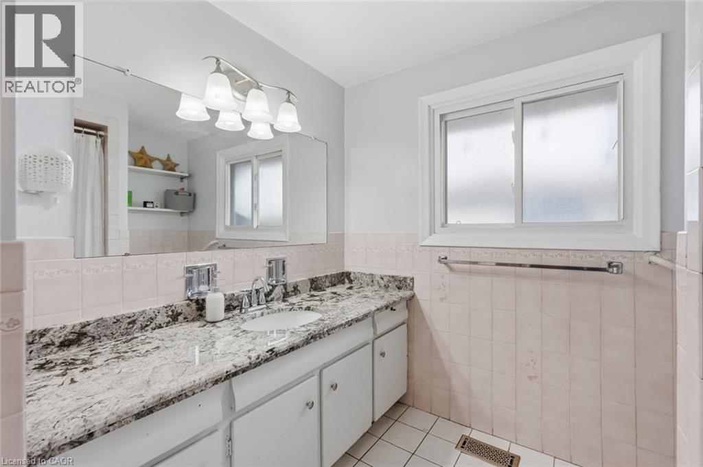 19 Ellingwood Avenue, Hamilton, ON