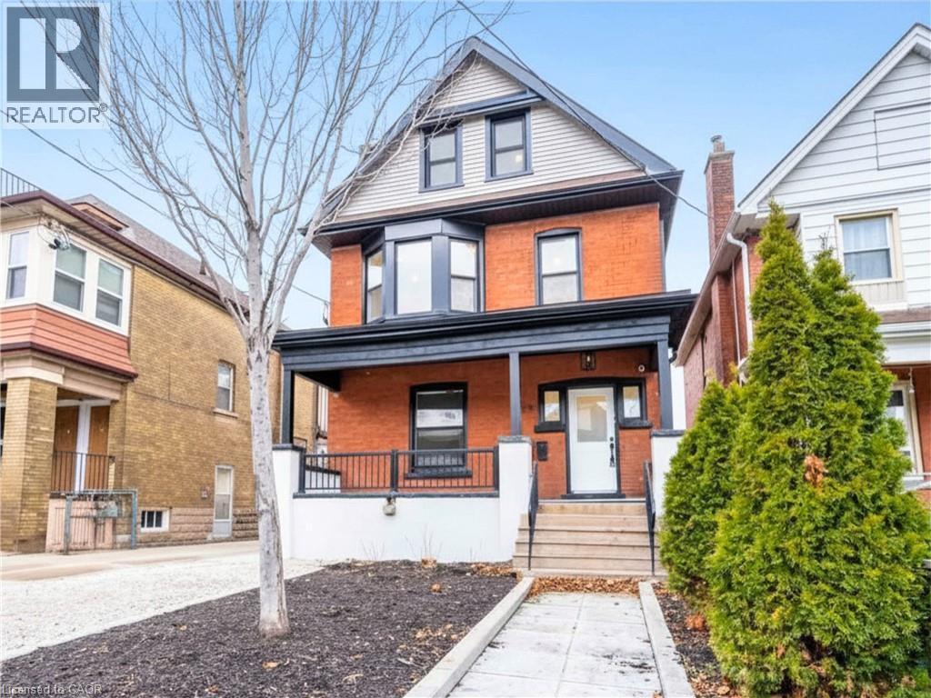 204 Balsam Avenue S, Hamilton, ON