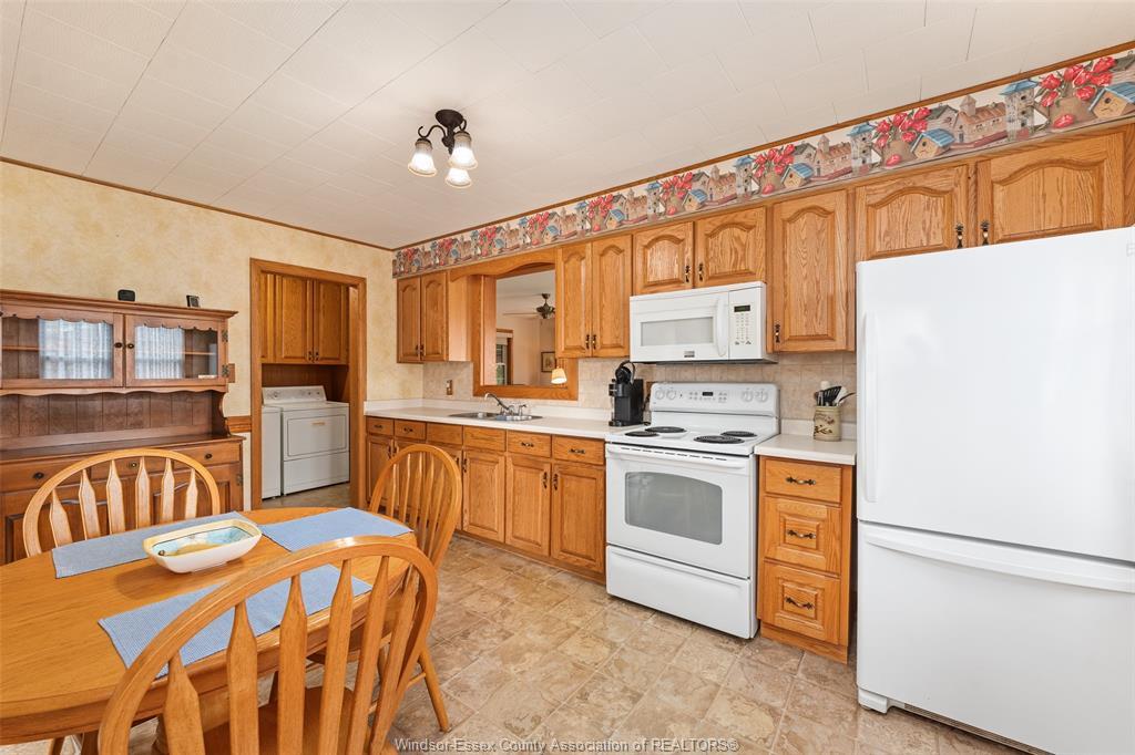 171 Maple, Lasalle, ON