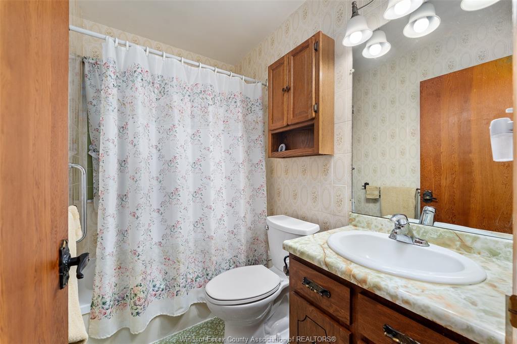 171 Maple, Lasalle, ON