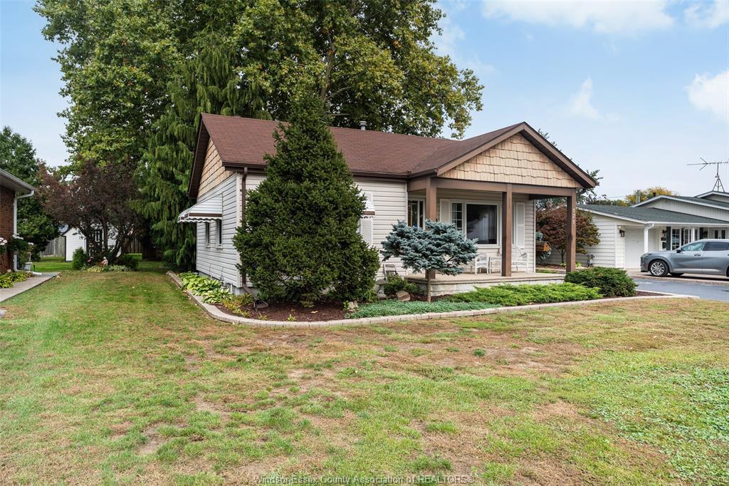 171 Maple, Lasalle, ON