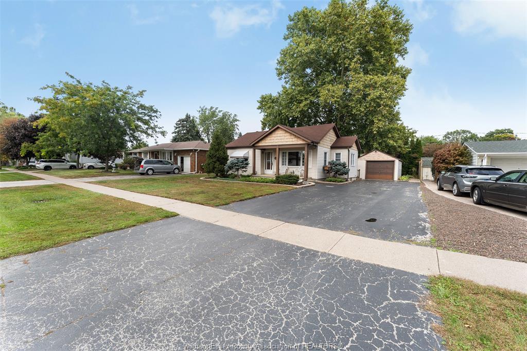 171 Maple, Lasalle, ON