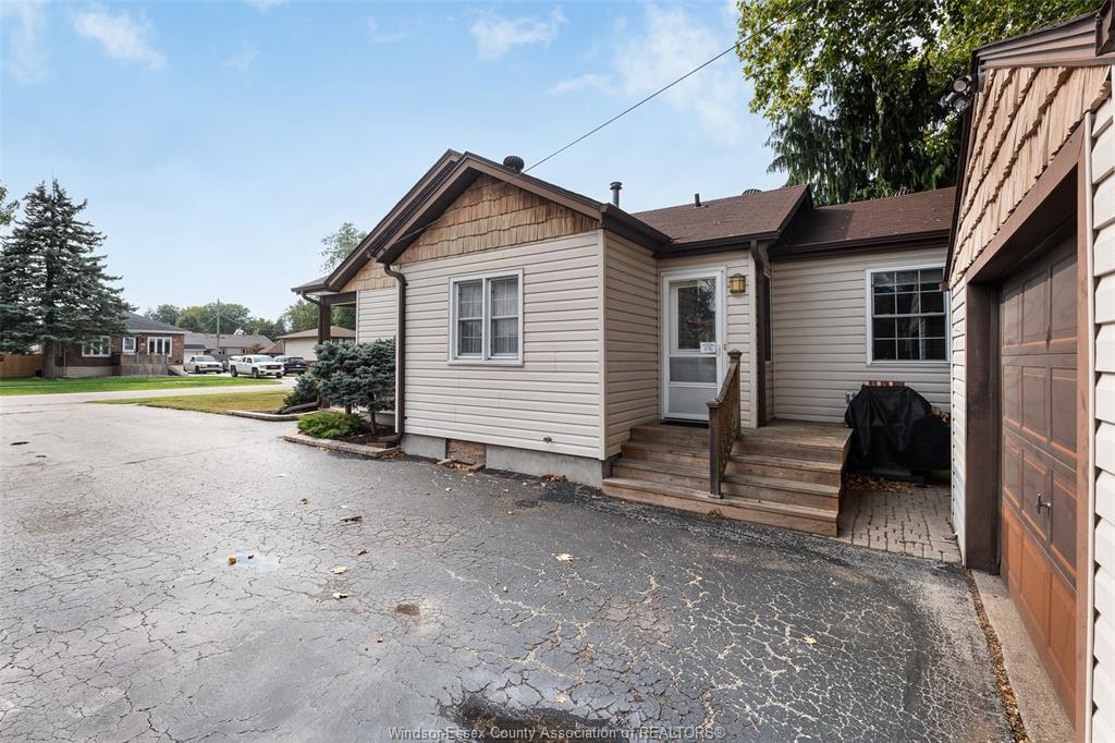 171 Maple, Lasalle, ON