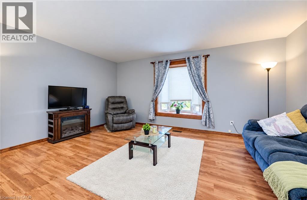 136 Sekura Crescent, Cambridge, ON