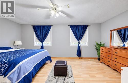 136 Sekura Crescent, Cambridge, ON 