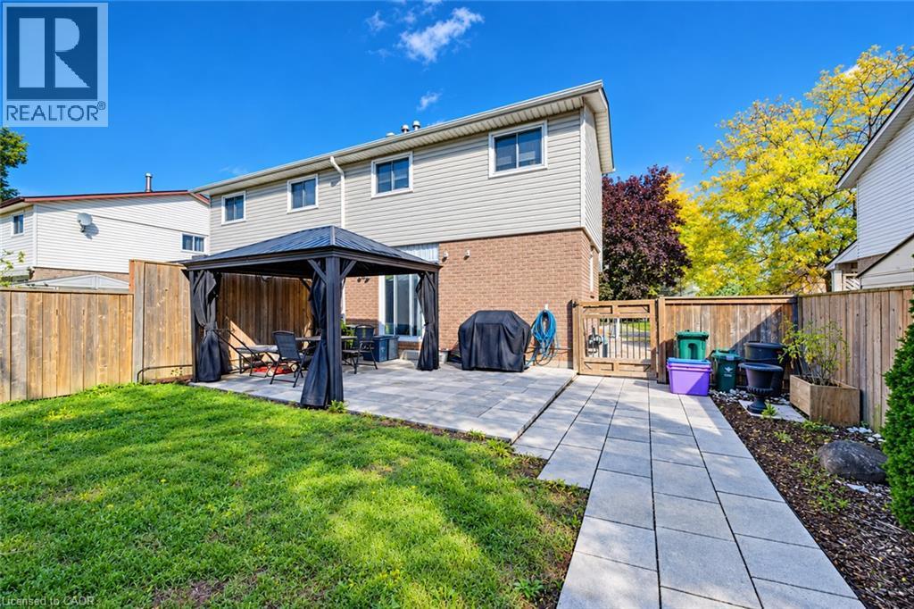 136 Sekura Crescent, Cambridge, ON