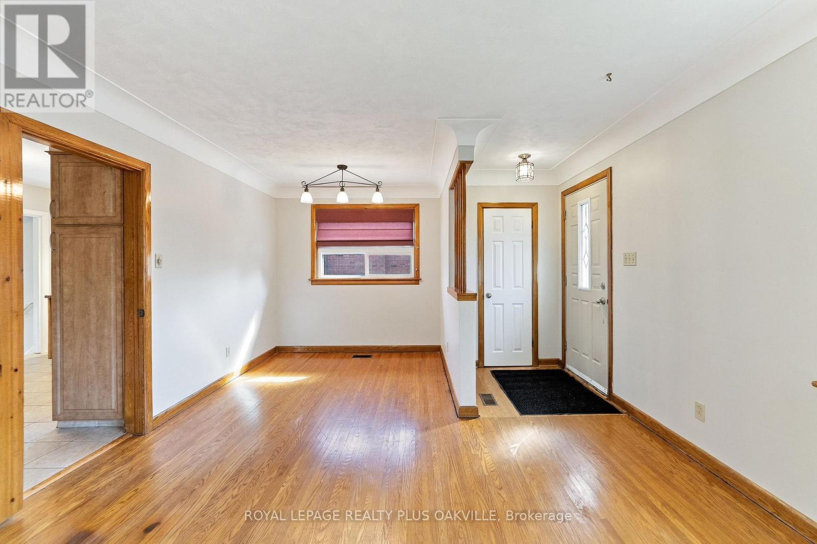 19 Endfield Avenue, Hamilton, ON