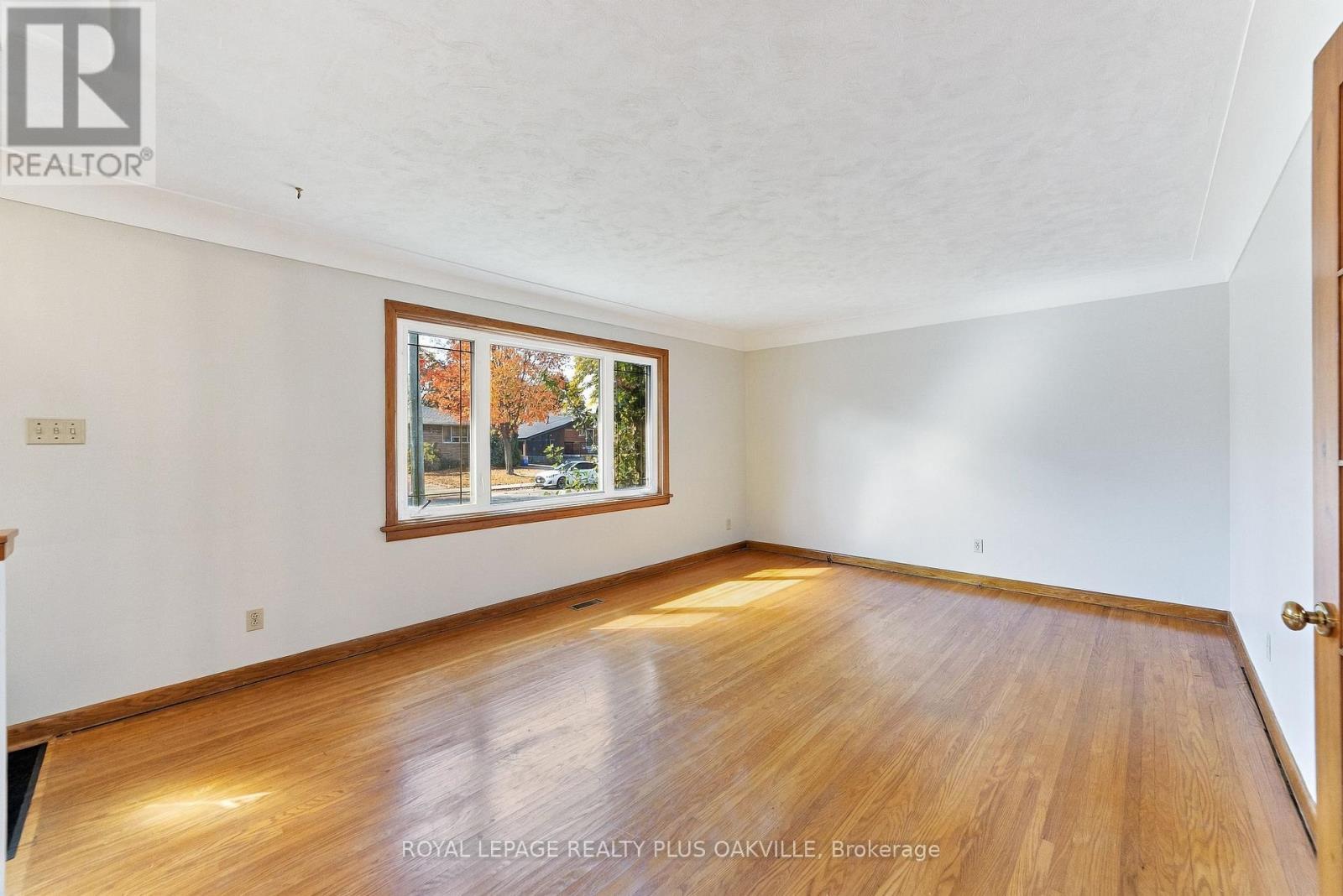 19 Endfield Avenue, Hamilton, ON