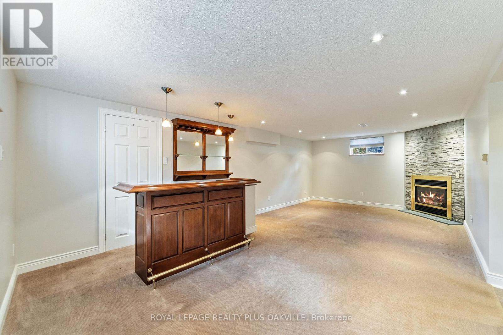 19 Endfield Avenue, Hamilton, ON